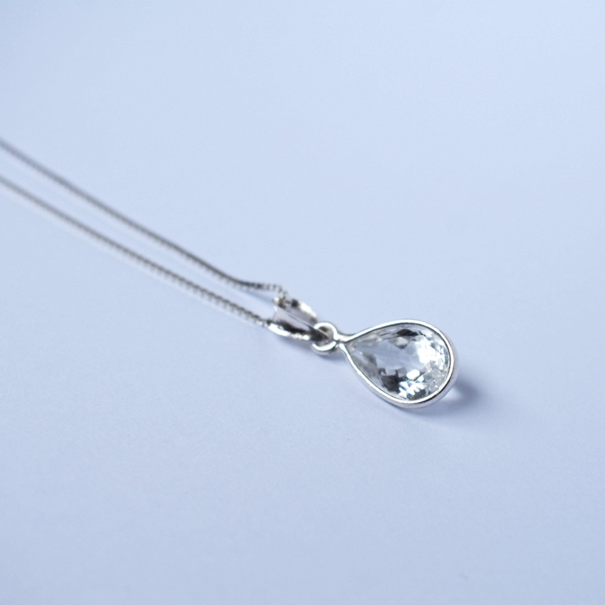 Clear Topaz Pendant (Droplet)｜クリアトパーズのペンダント (雫)