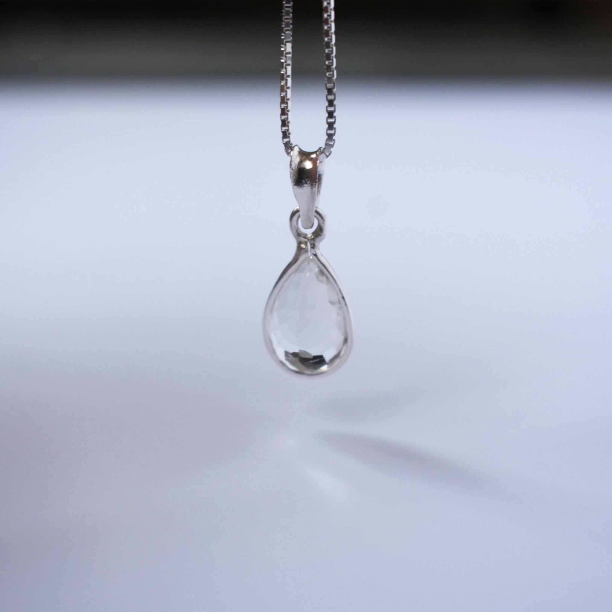 Clear Topaz Pendant (Droplet)｜クリアトパーズのペンダント (雫)