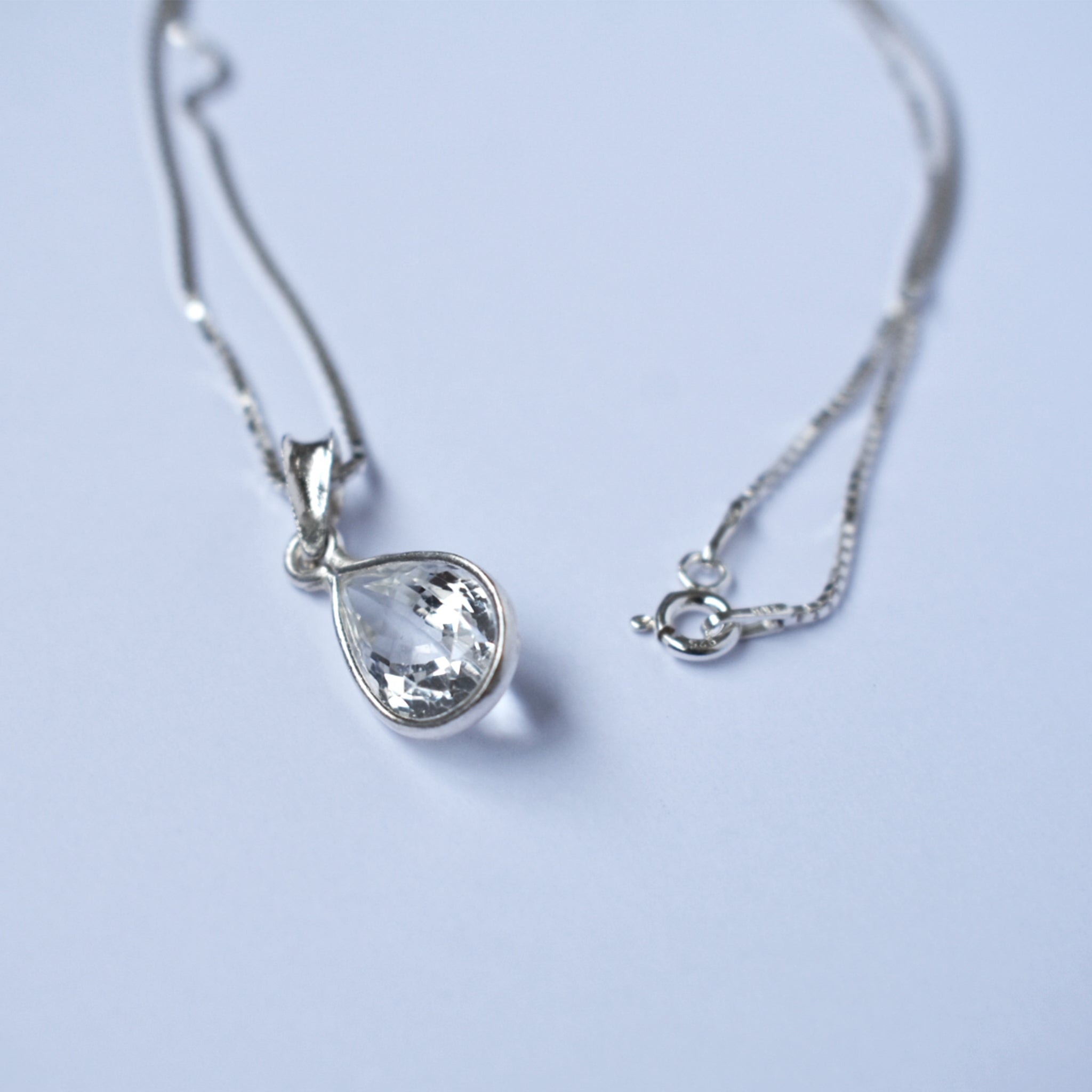 Clear Topaz Pendant (Droplet)｜クリアトパーズのペンダント (雫)