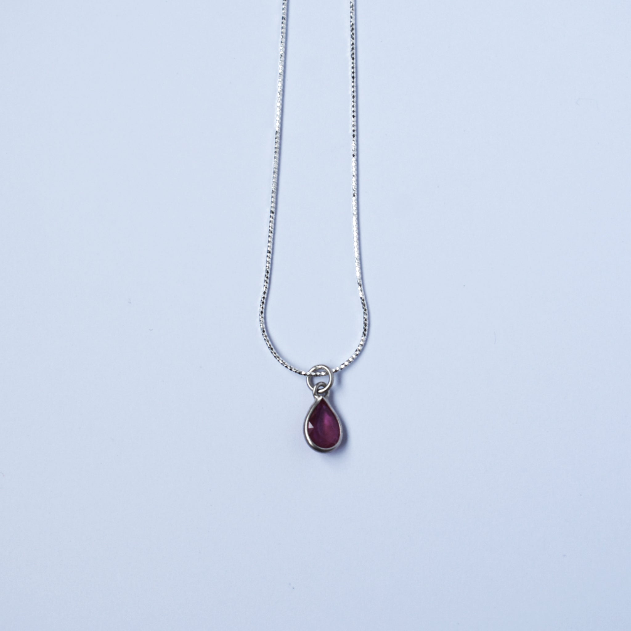 Ruby Pendant (Droplet)｜ルビーのひと粒ペンダント (雫)