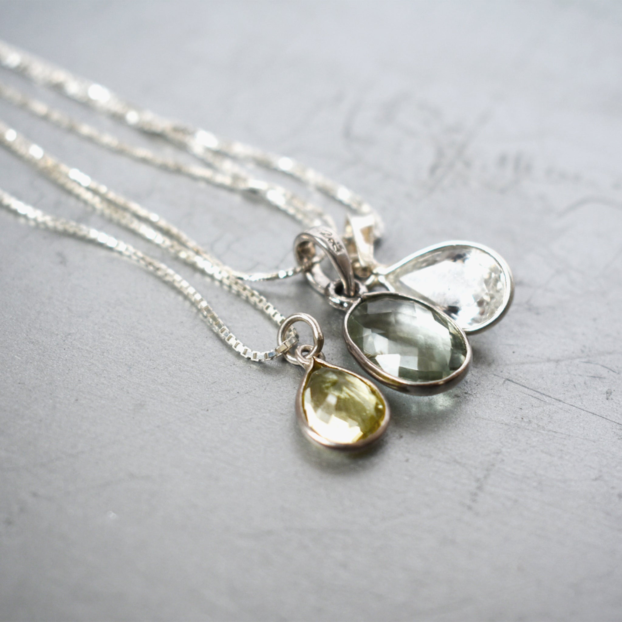 Clear Topaz Pendant (Droplet)｜クリアトパーズのペンダント (雫)