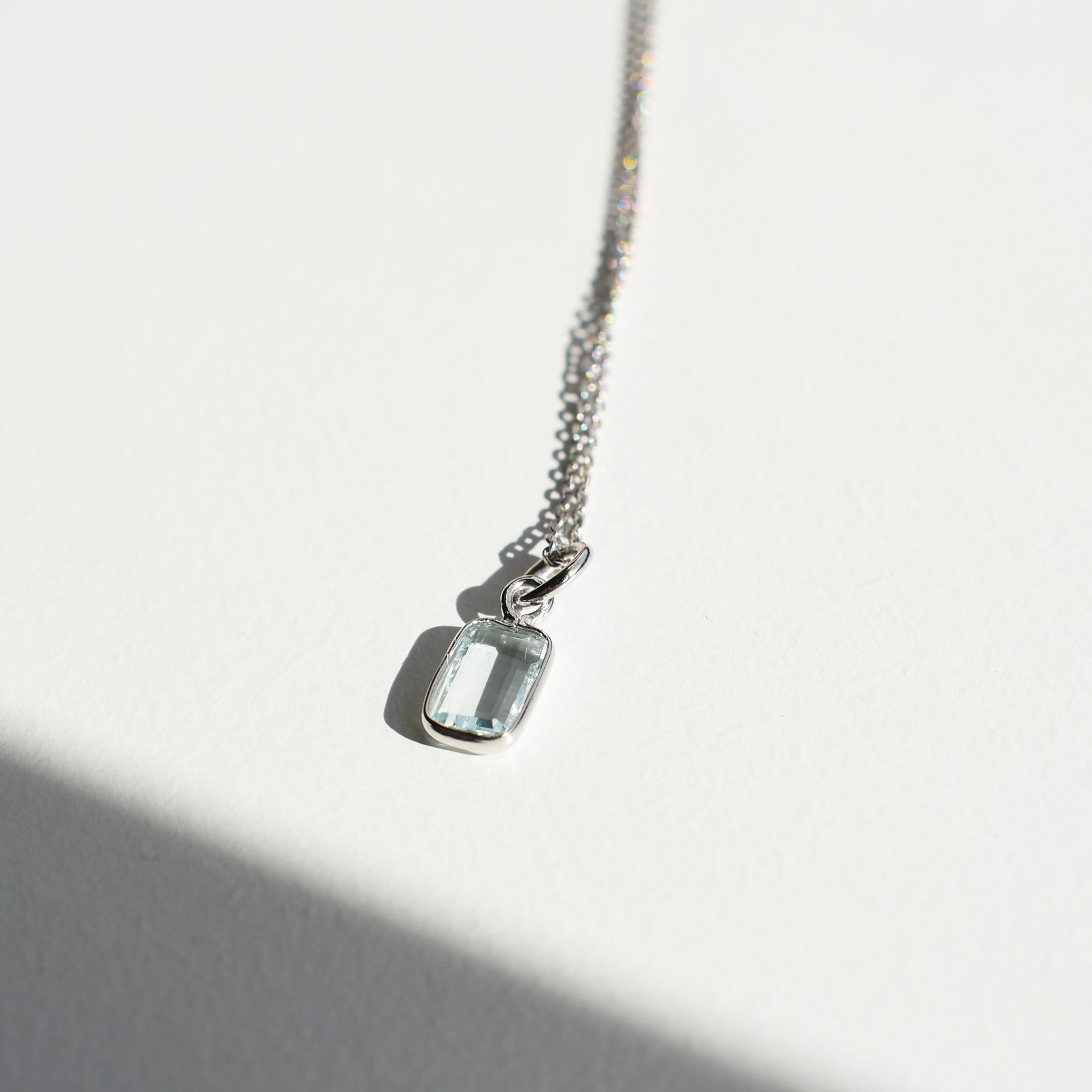 Aquamarine Window Pendant (Rectangle)｜アクアマリンの窓ペンダント (長方形)