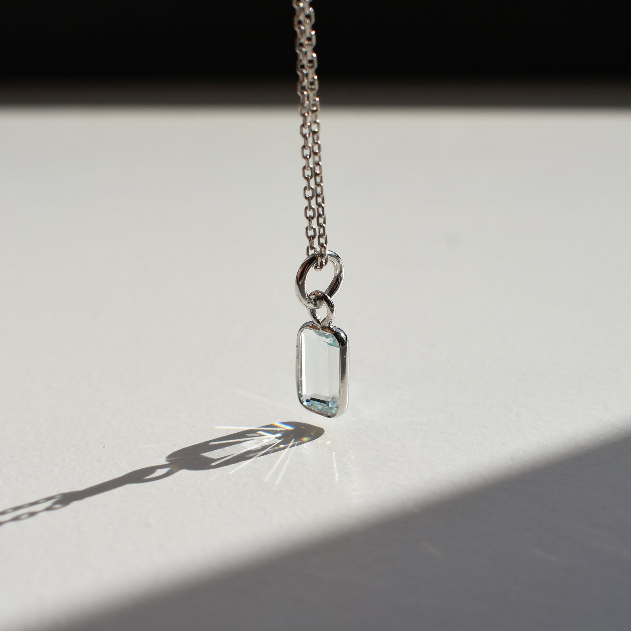 Aquamarine Window Pendant (Rectangle)｜アクアマリンの窓ペンダント (長方形)