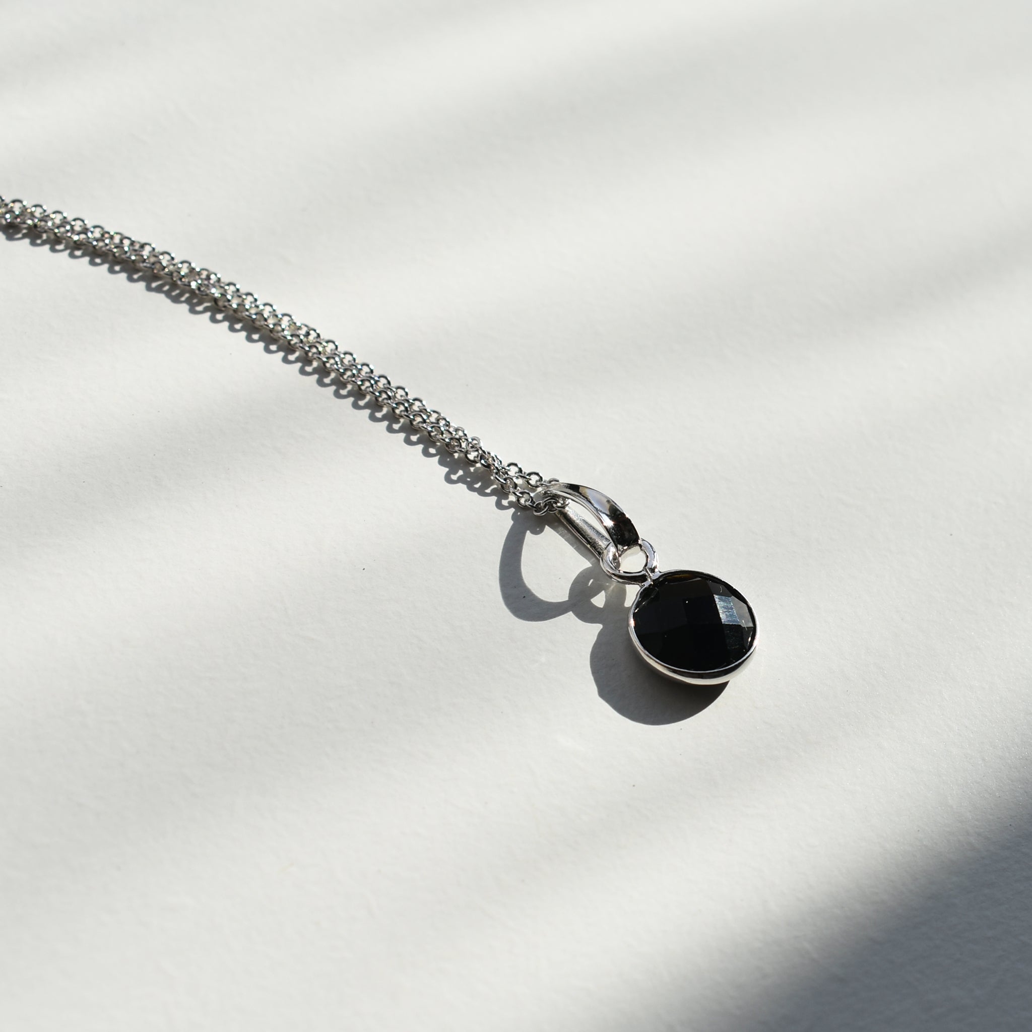 Obsidian Moonlight Pendant｜オブシディアンの月下ペンダント