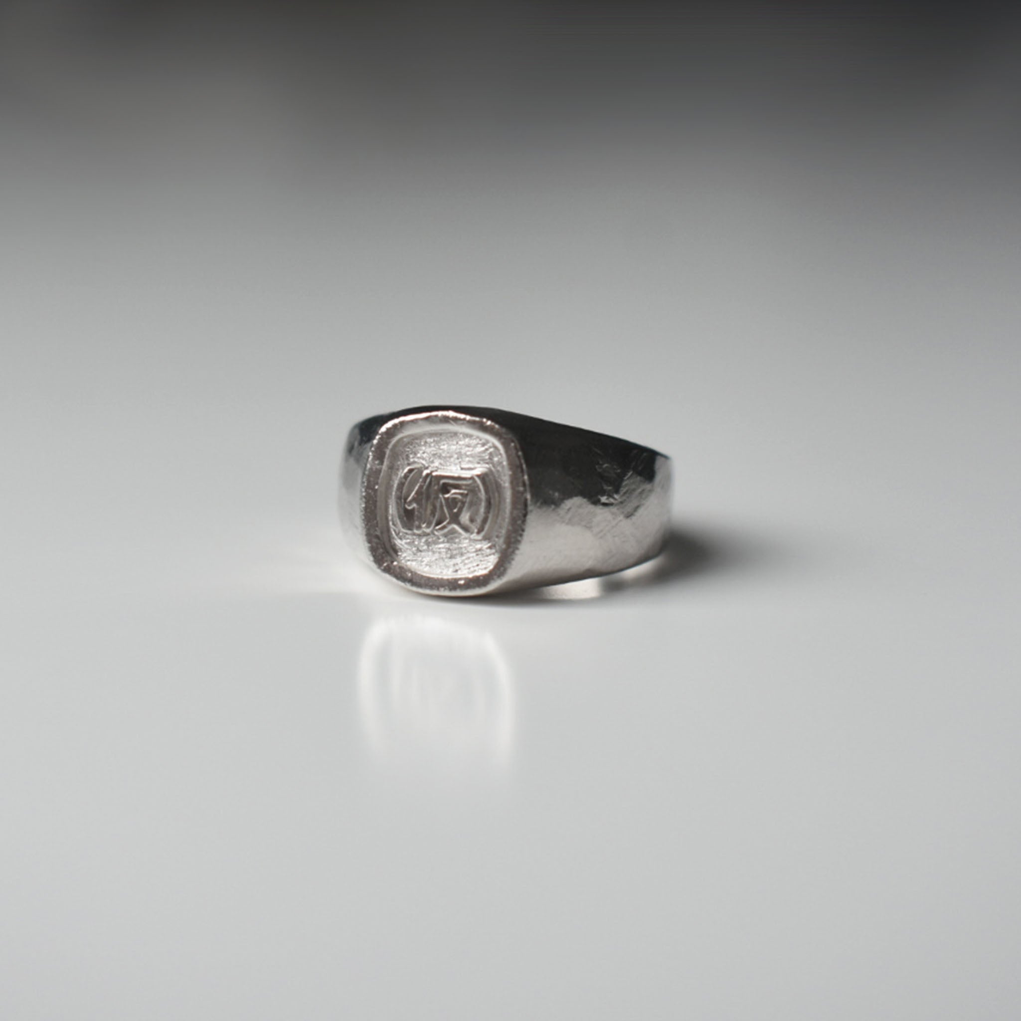 Oval Signet Ring (Small)｜楕円形リング (小)