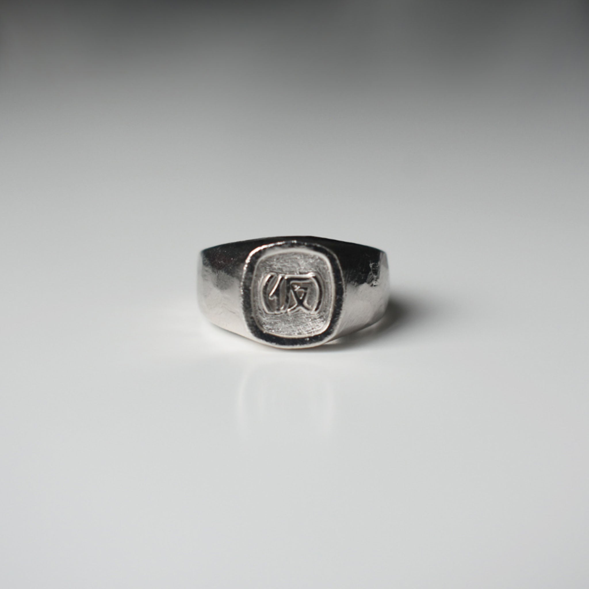 Oval Signet Ring (Small)｜楕円形リング (小)