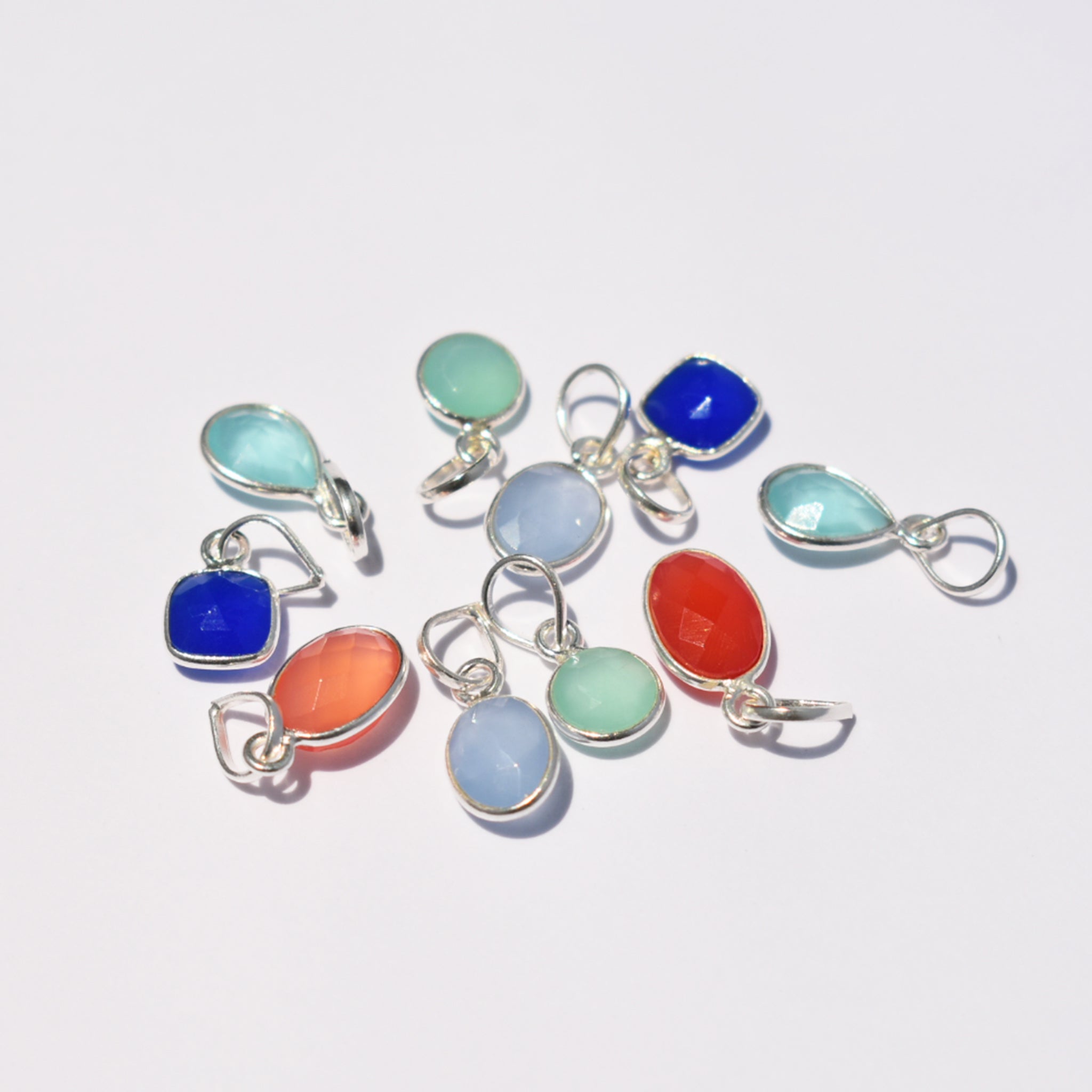 Teeny Tiny Pendant (Chalcedony-Pastel)｜チェーンがえらべる ひと粒ペンダント (カルセドニー)