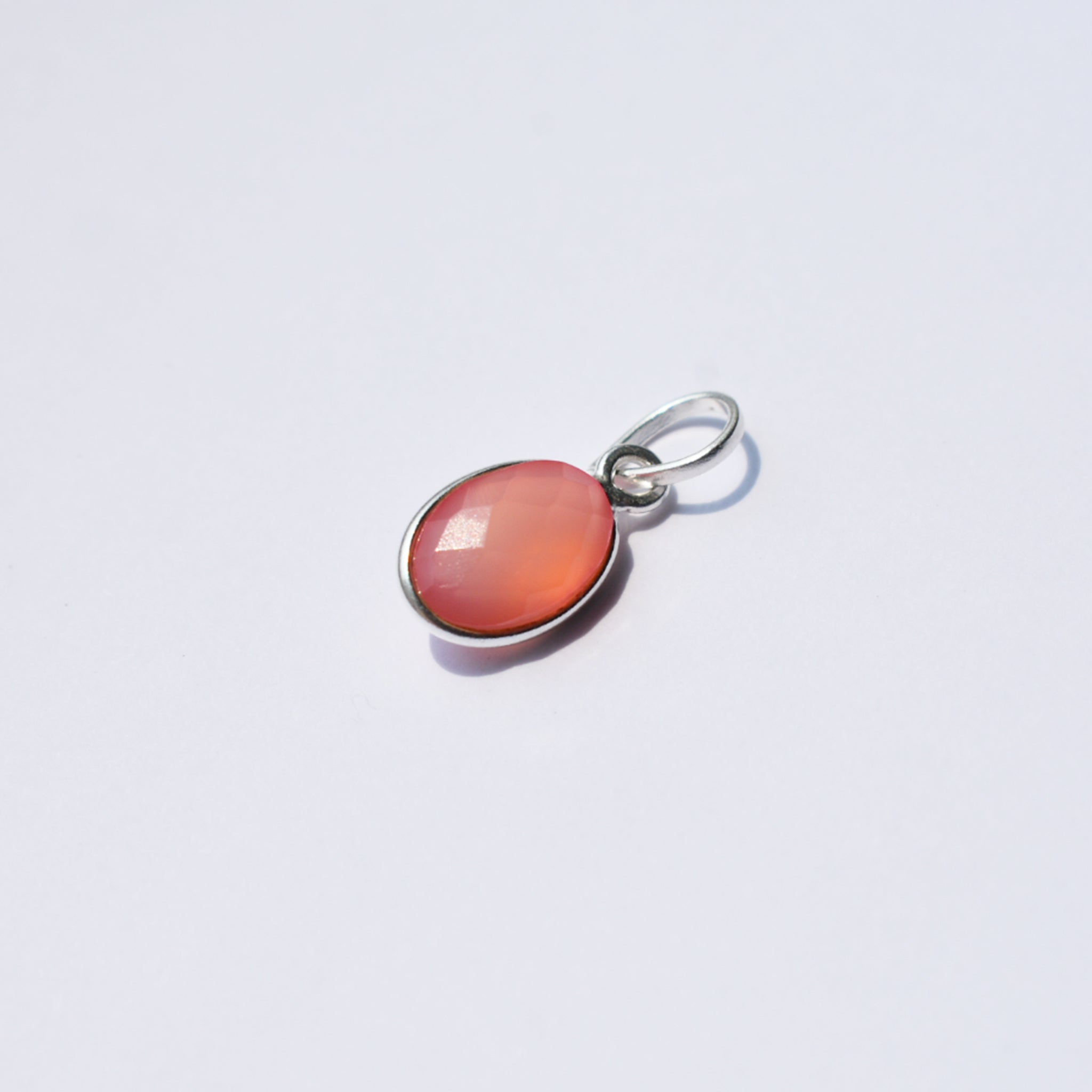 Teeny Tiny Pendant (Chalcedony-Pastel)｜チェーンがえらべる ひと粒ペンダント (カルセドニー)