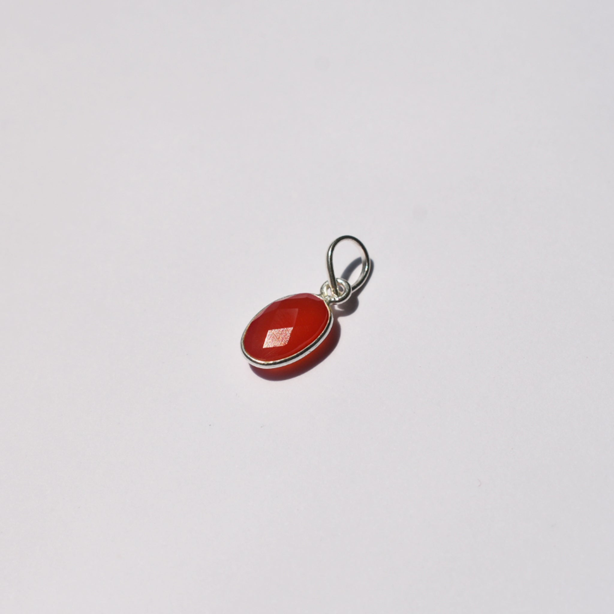 Teeny Tiny Pendant (Chalcedony)｜ひと粒ペンダント (カルセドニー)