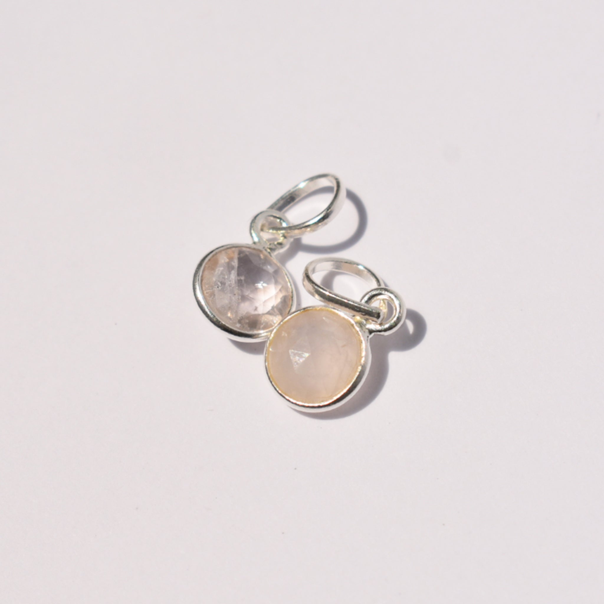 Teeny Tiny Pendant (Rose Quartz)｜チェーンがえらべる ひと粒ペンダント (ローズクオーツ)