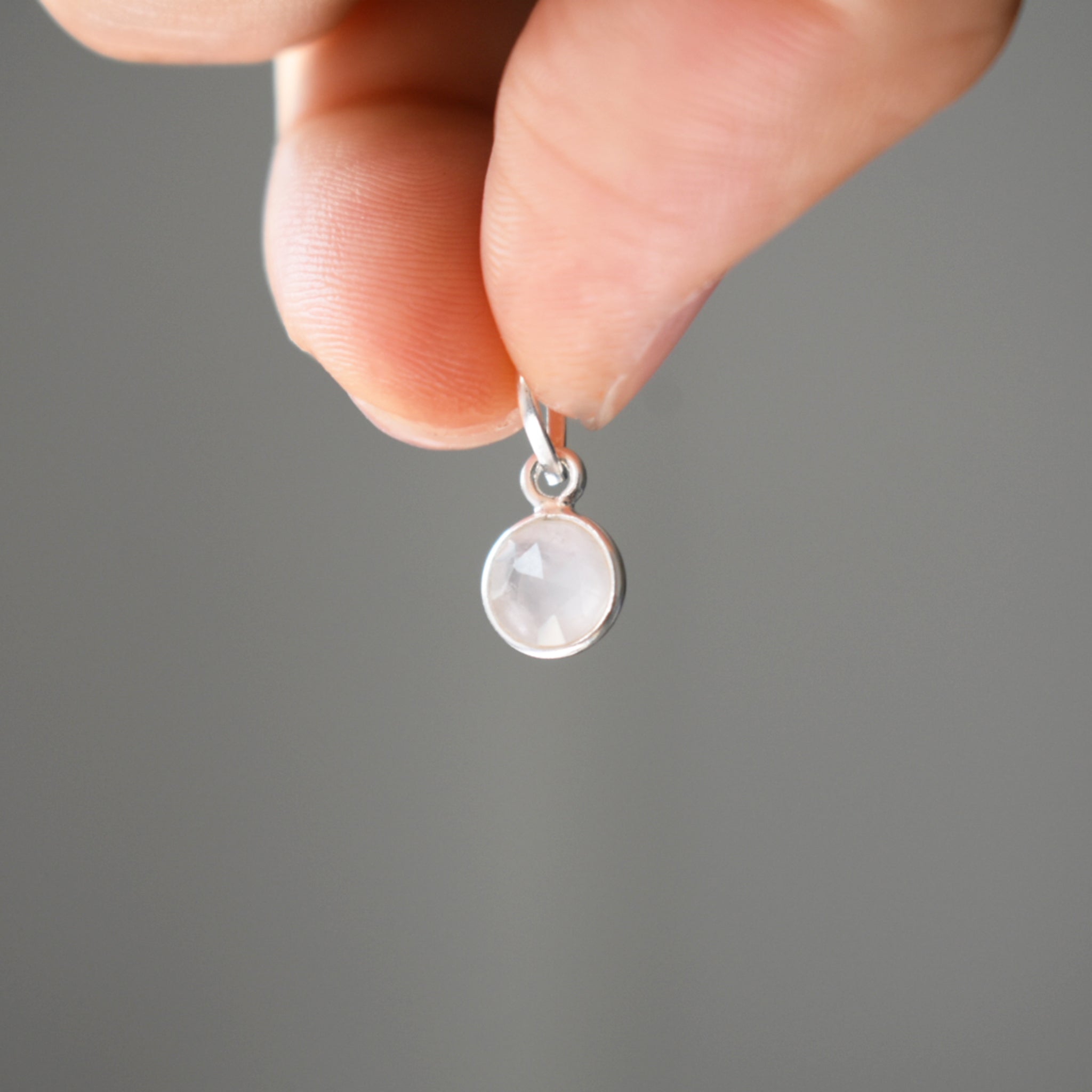 Teeny Tiny Pendant (Rose Quartz)｜チェーンがえらべる ひと粒ペンダント (ローズクオーツ)