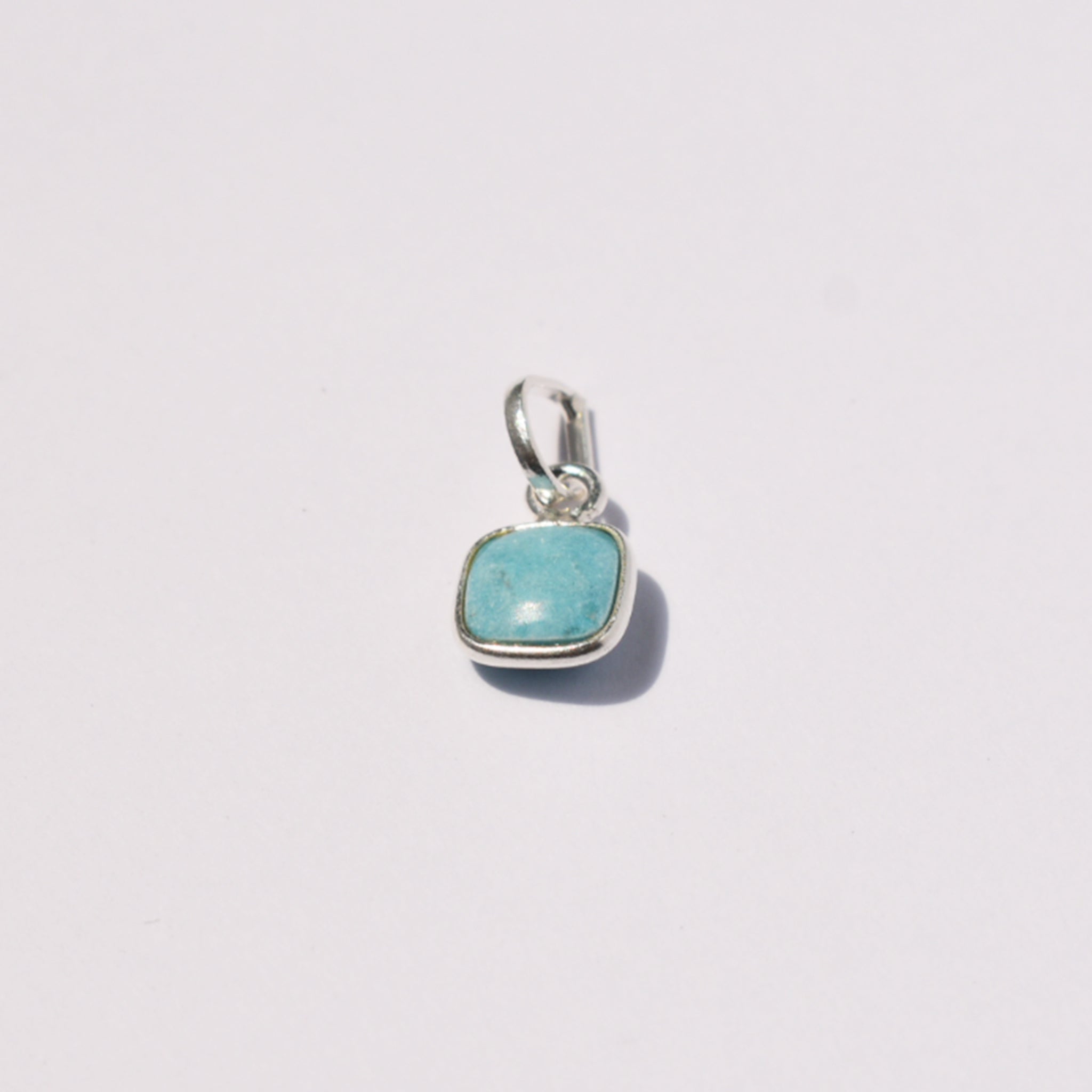 Teeny Tiny Pendant (Turquoise)｜チェーンがえらべる ひと粒ペンダント (ターコイズ)