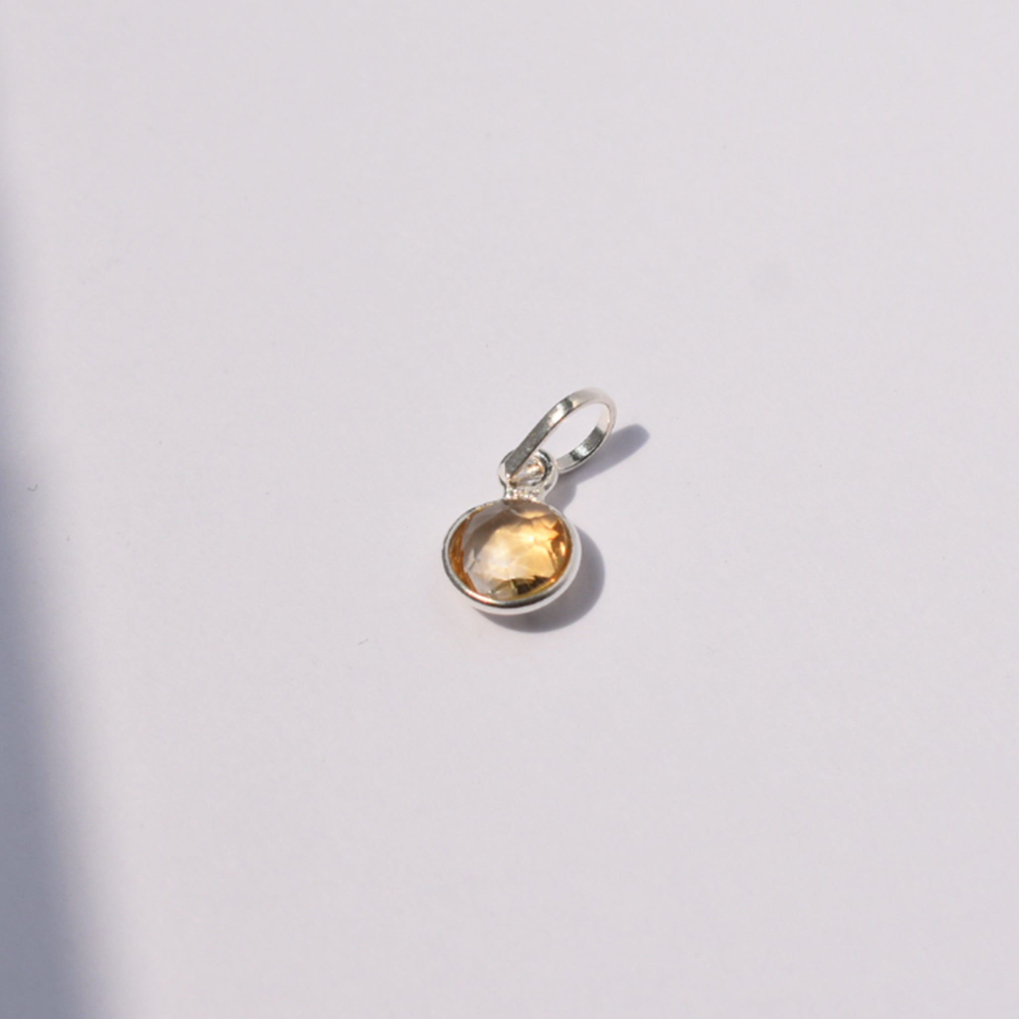 Teeny Tiny Pendant (Citrine)｜チェーンがえらべる ひと粒ペンダント (シトリン)