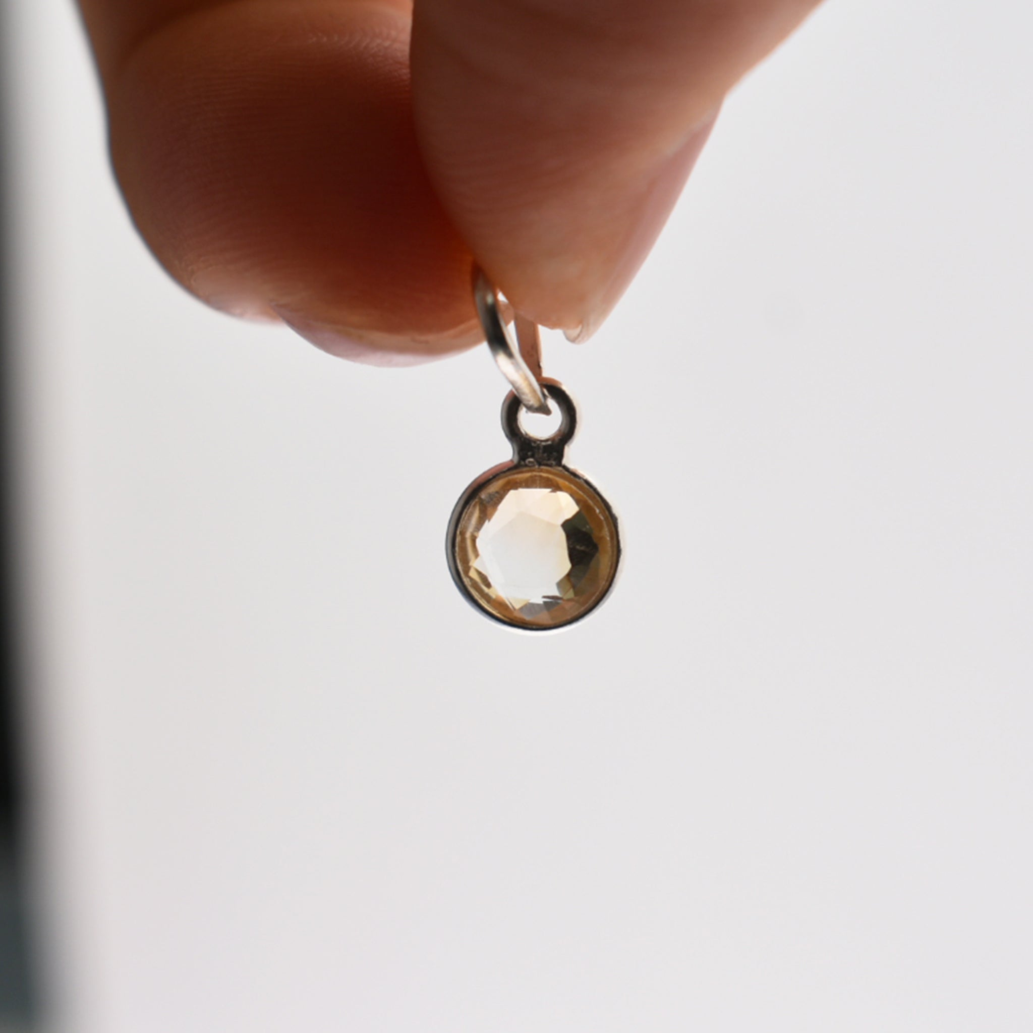 Teeny Tiny Pendant (Citrine)｜チェーンがえらべる ひと粒ペンダント (シトリン)