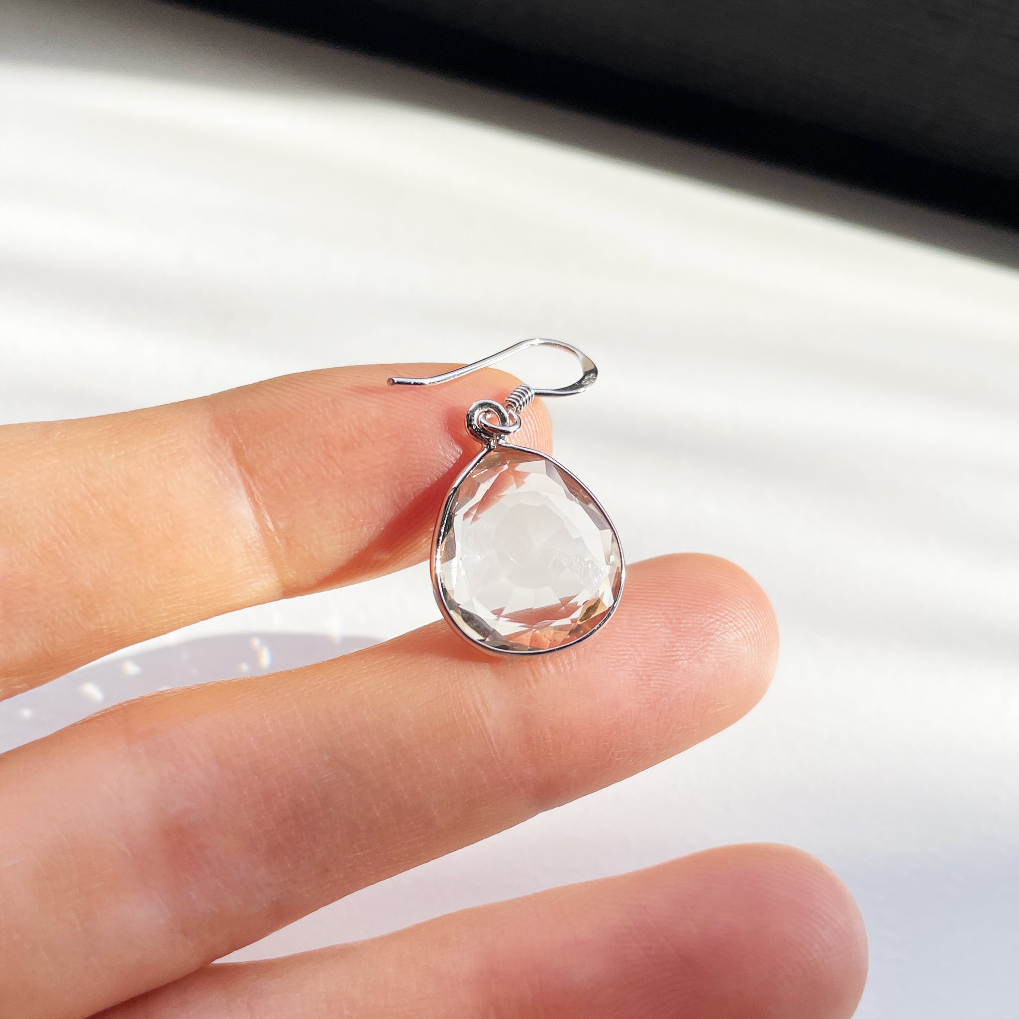 Quartz Droplet Earrings｜クオーツの水滴ピアス