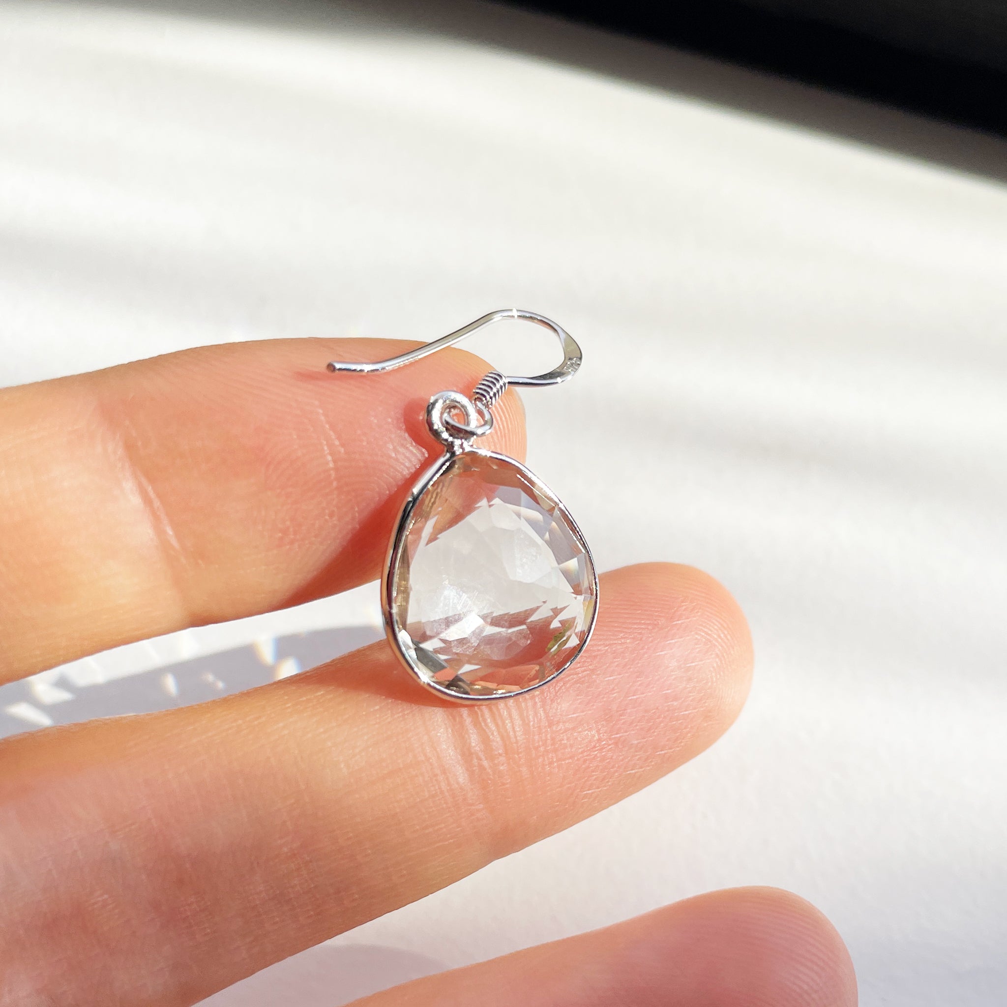 Quartz Droplet Earrings｜クオーツの水滴ピアス