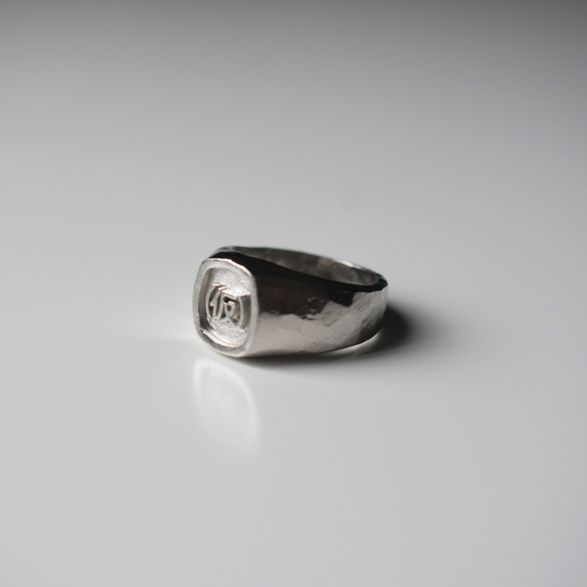 Oval Signet Ring (Small)｜楕円形リング (小)