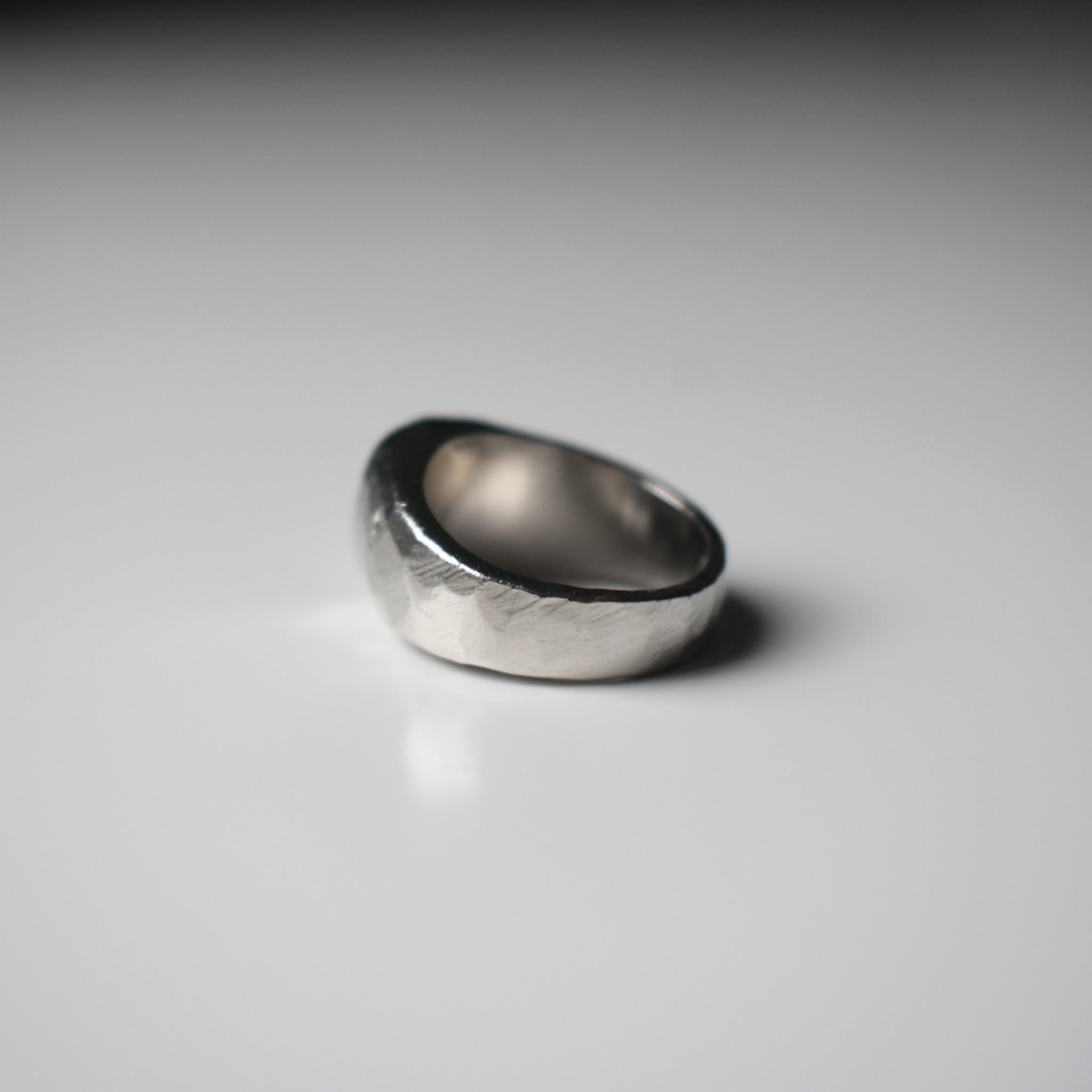 Oval Signet Ring (Small)｜楕円形リング (小)