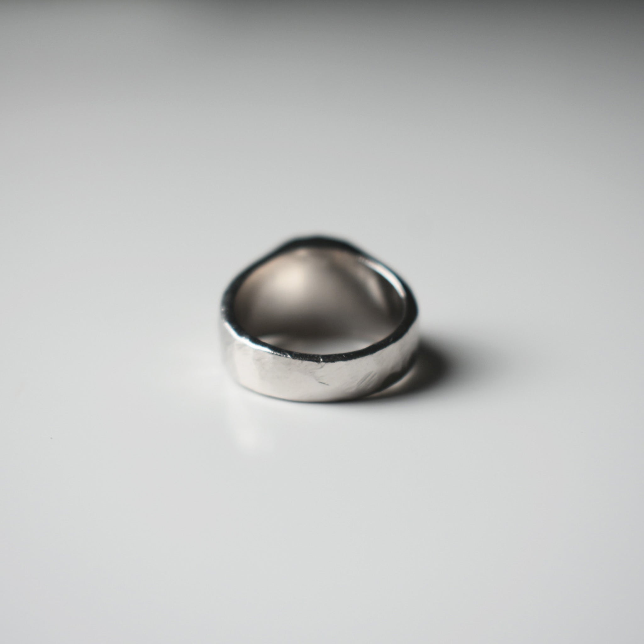 Oval Signet Ring (Small)｜楕円形リング (小)