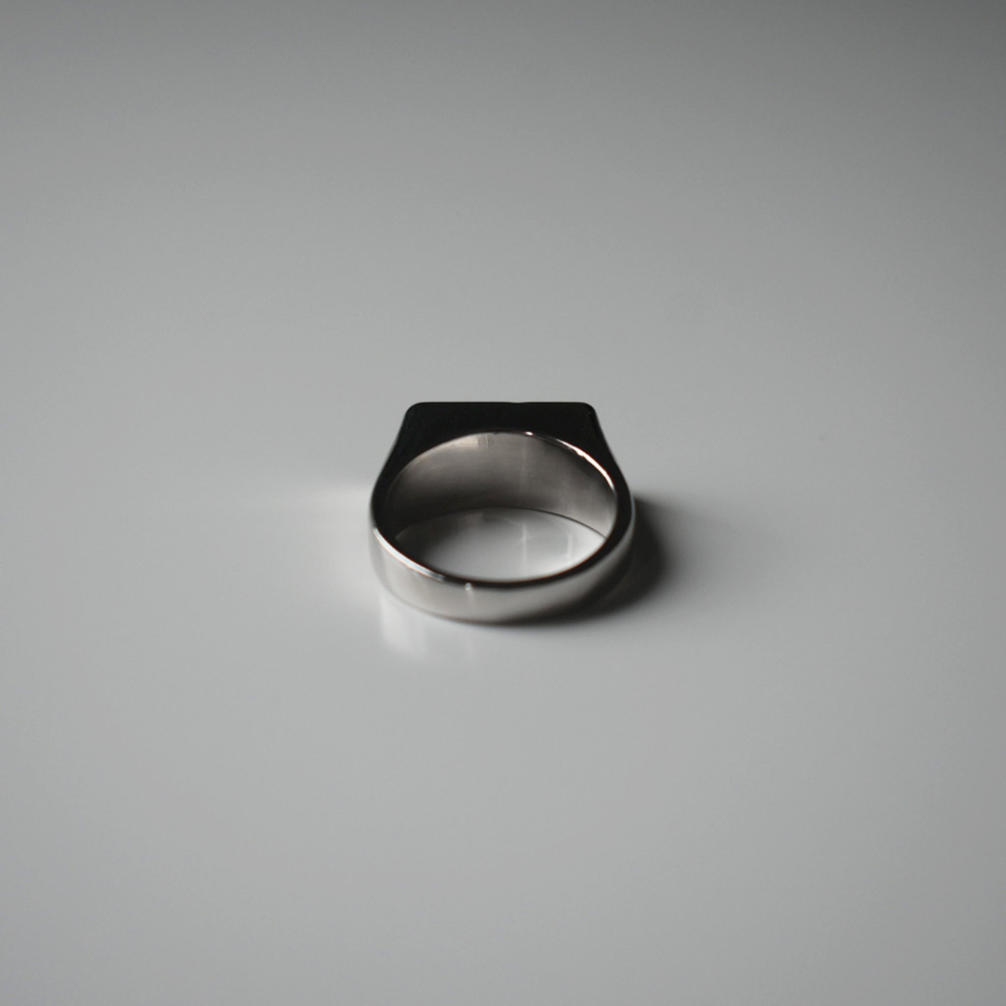 "Peach Butt" Rectangle Signet Ring (Small)