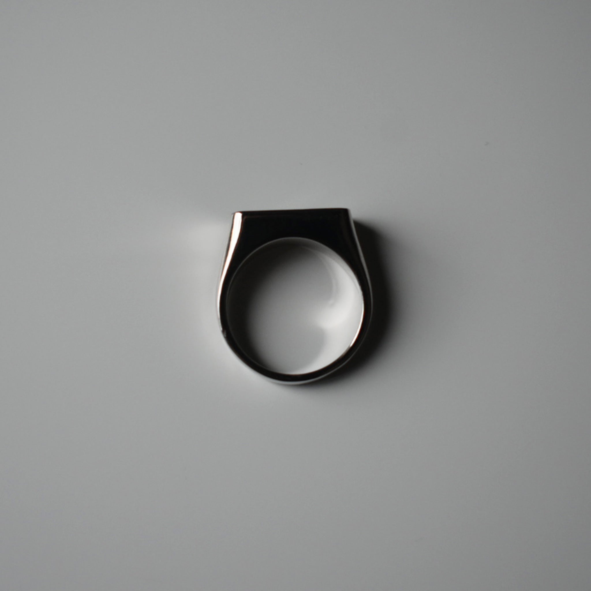 "Peach Butt" Rectangle Signet Ring (Small)