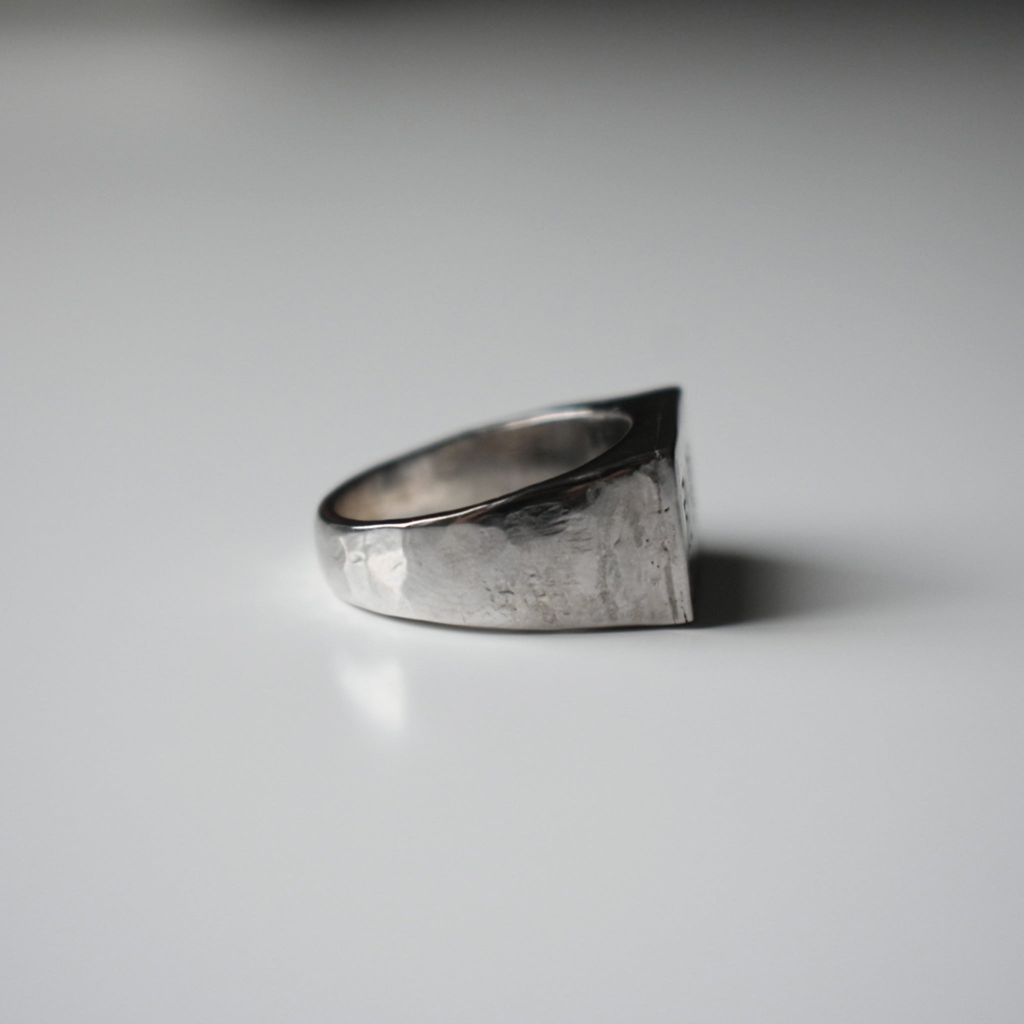 "Room for Dessert" Rectangle Signet Ring (Medium)｜"別腹" 長方形シグネットリング (中)